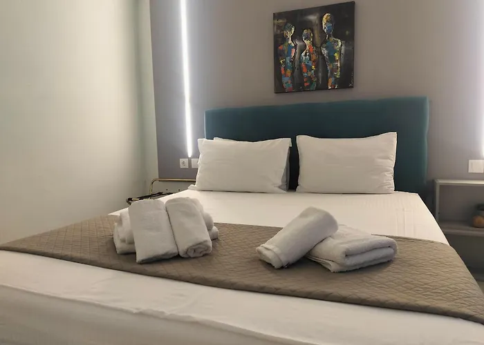 Apollonas - 1Br Lux Apartment - Tsimiski Ladadika - Explore Center By Foot - Close To Aristotelous Square